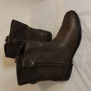 Bass Cindy Ankle Boots On The ground western cowboy cowgirl size 9 ladies womens